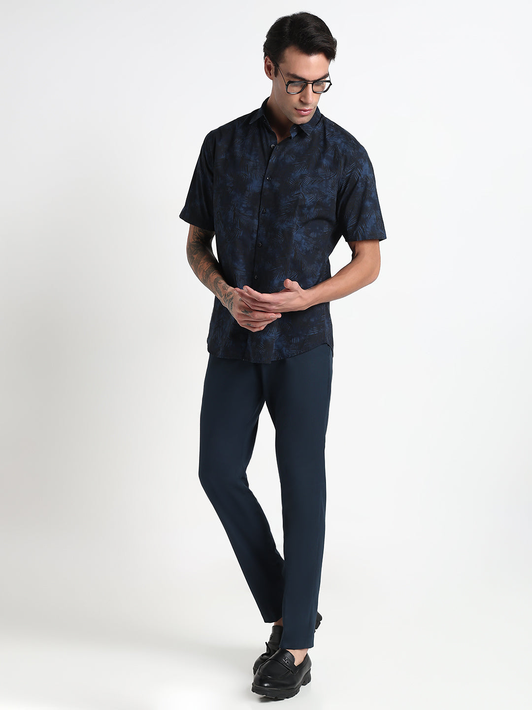 Men's Navy Blue Floral Spread Collar Slim Fit Shirt