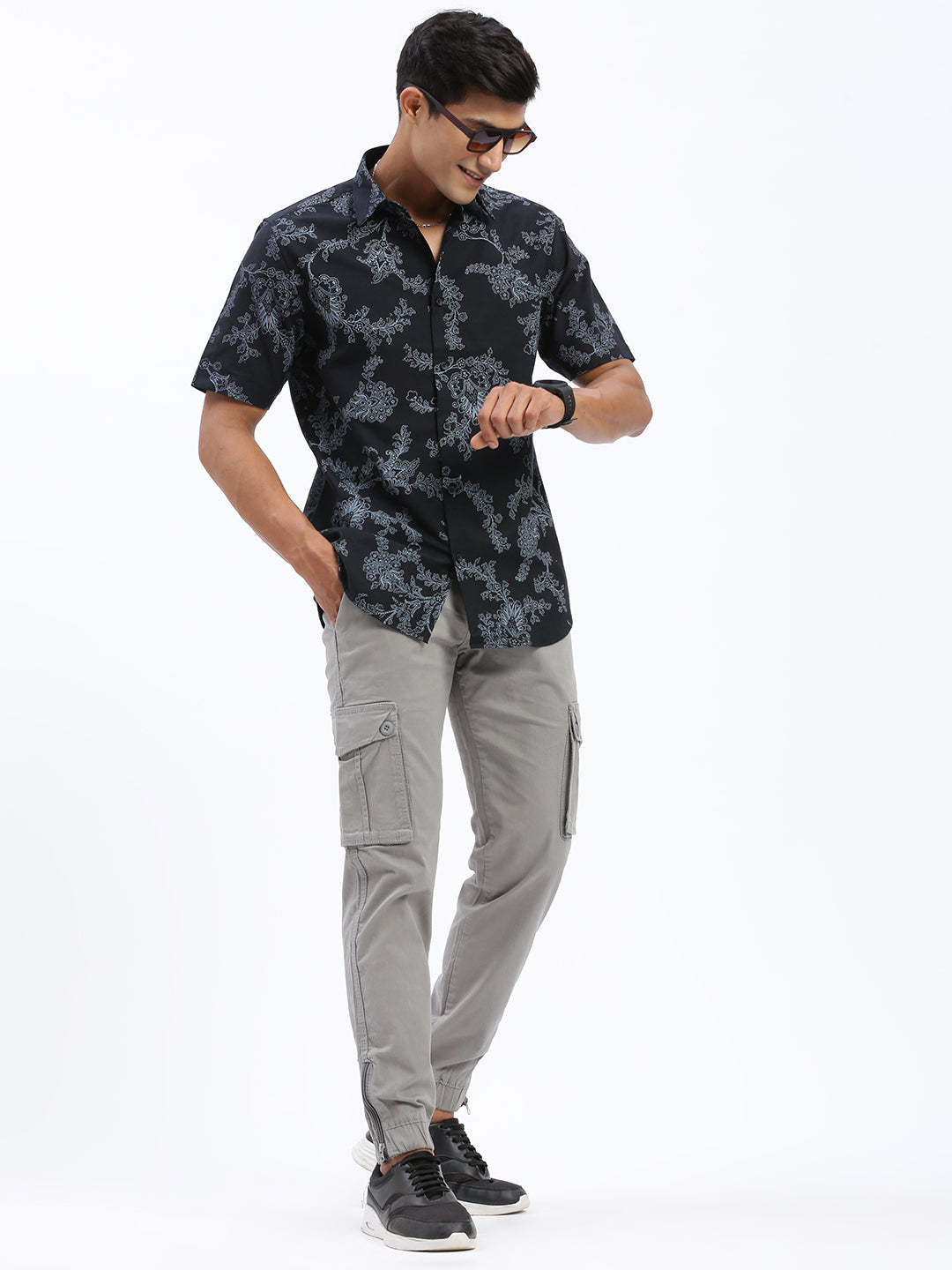 Men Floral Black Slim Fit Shirt