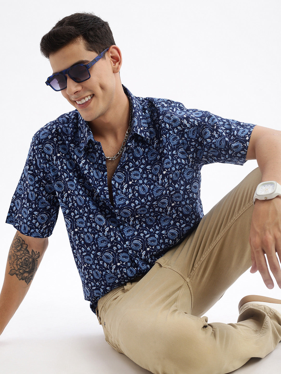 Men Spread Collar Floral Slim Fit Navy Blue Shirt