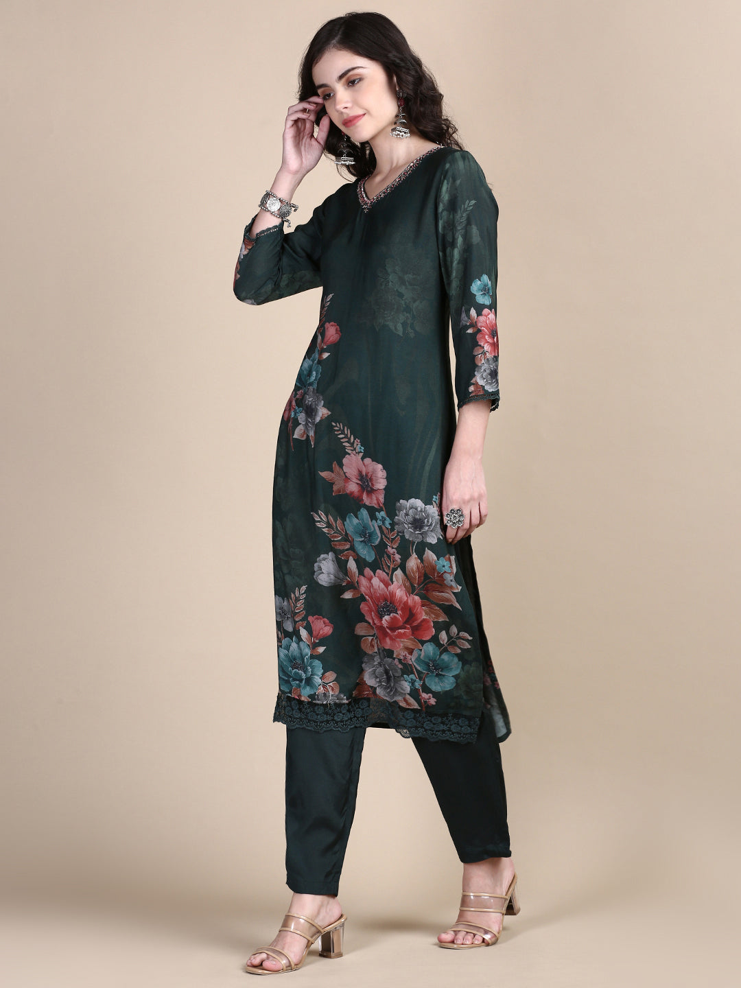 Women Floral Green Straight Kurta Set with Dupatta