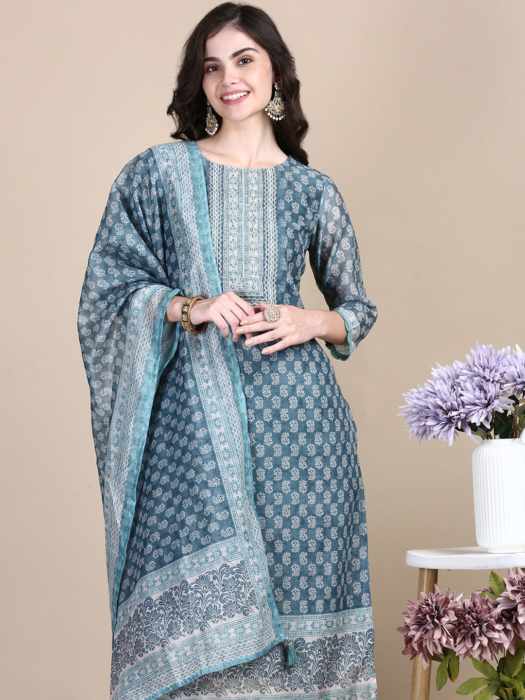 Women Ethnic Motifs Teal Straight Kurta Set with Dupatta