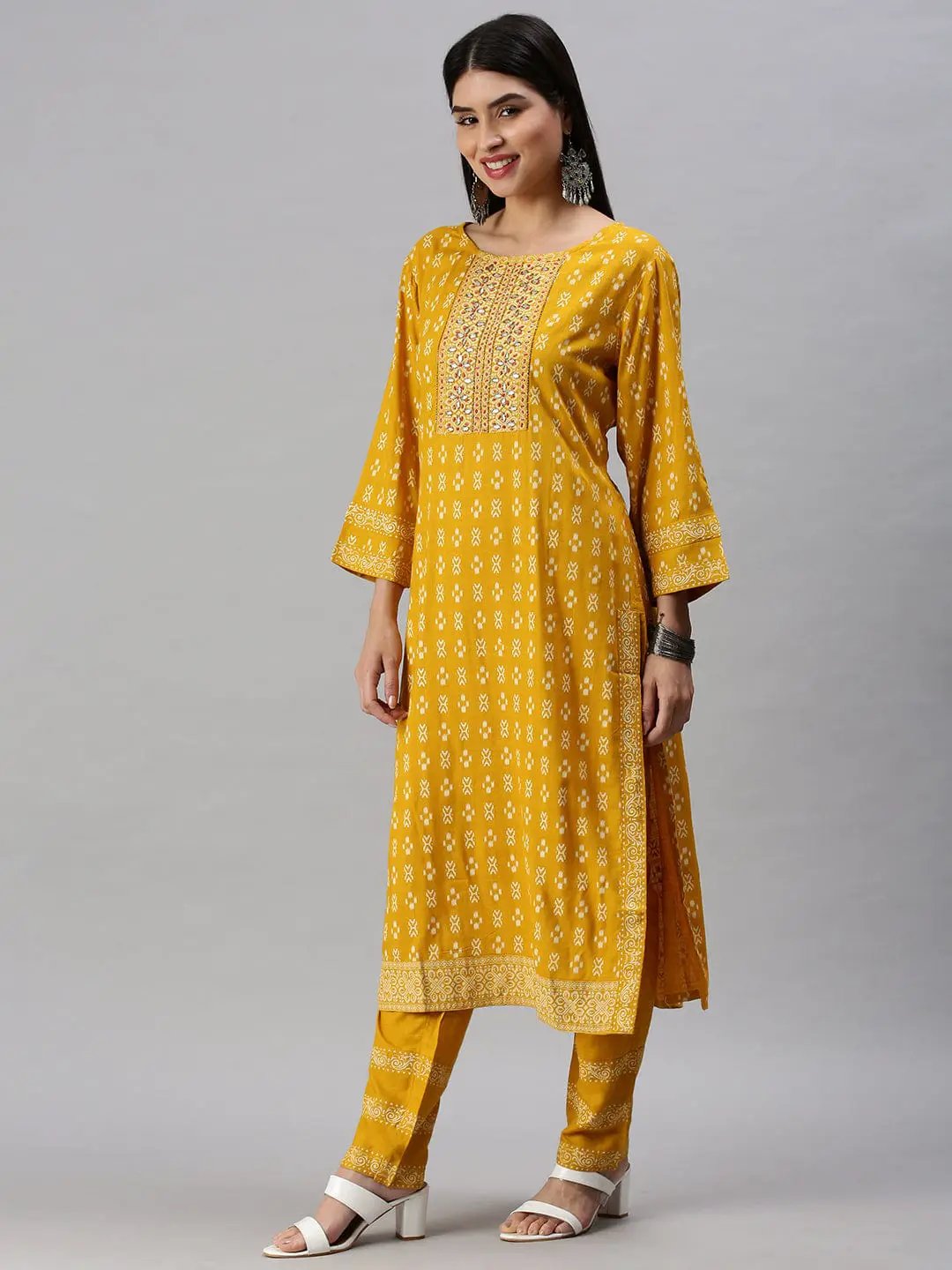 Women's Straight Yellow Printed Kurta and Trousers