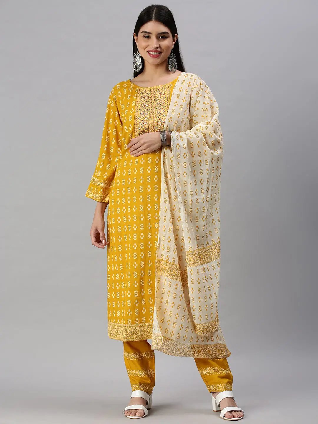 Women's Straight Yellow Printed Kurta and Trousers