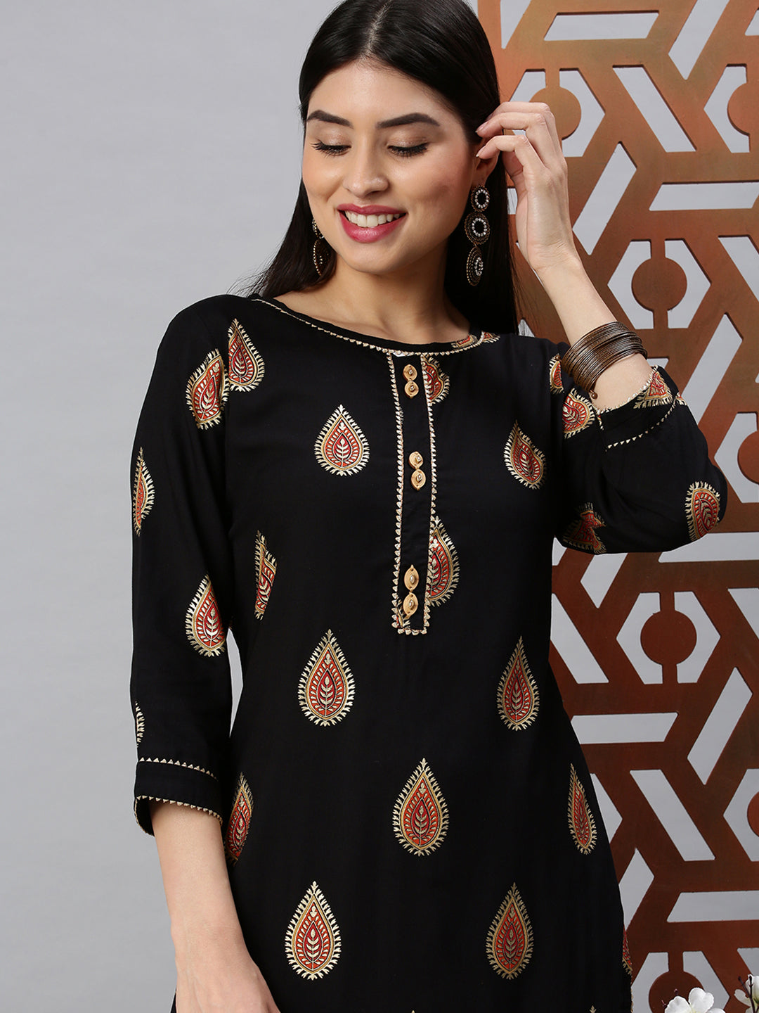 Women Straight Black Printed Kurta and Palazzos