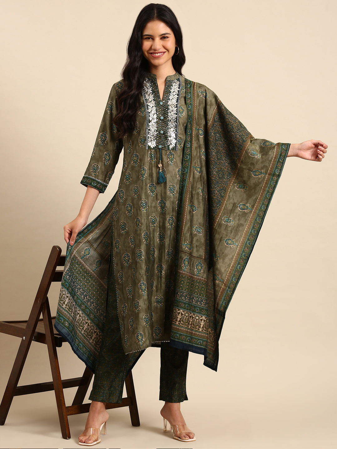 Women Graphic Olive Straight Kurta Set with Dupatta