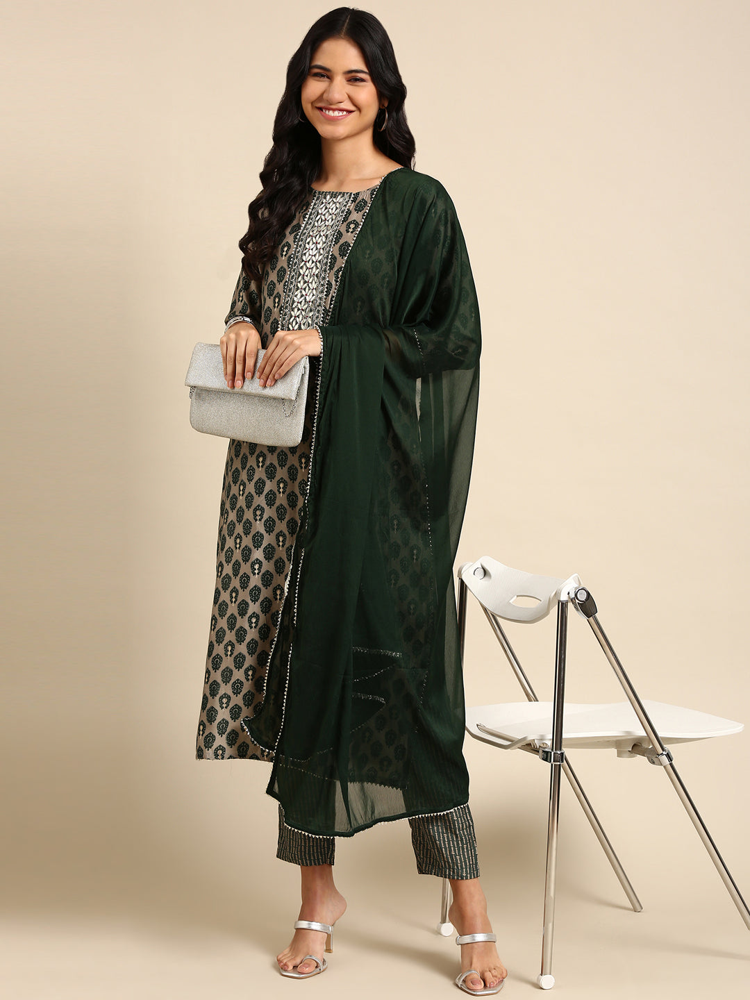 Women Graphic Grey Straight Kurta Set with Dupatta