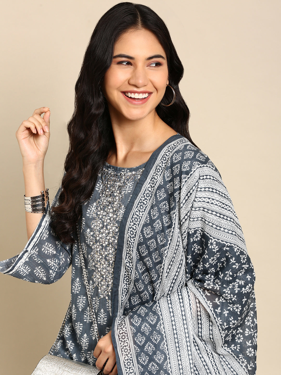 Women Graphic Grey Straight Kurta Set with Dupatta