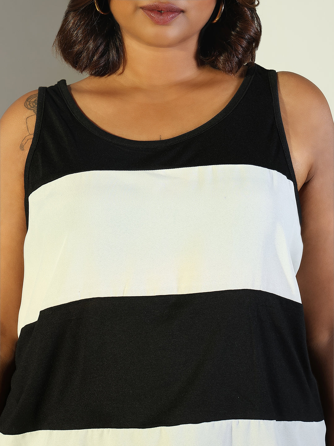 Women Black Colourblocked Tank Top