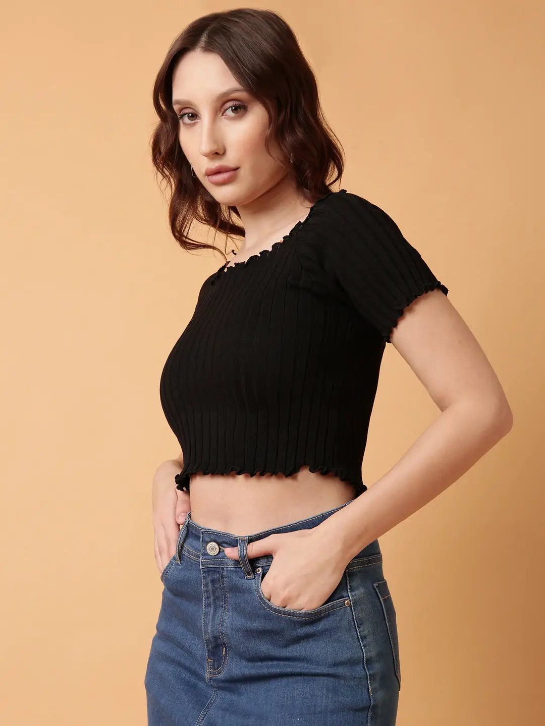 Women's Black Solid Crop Top