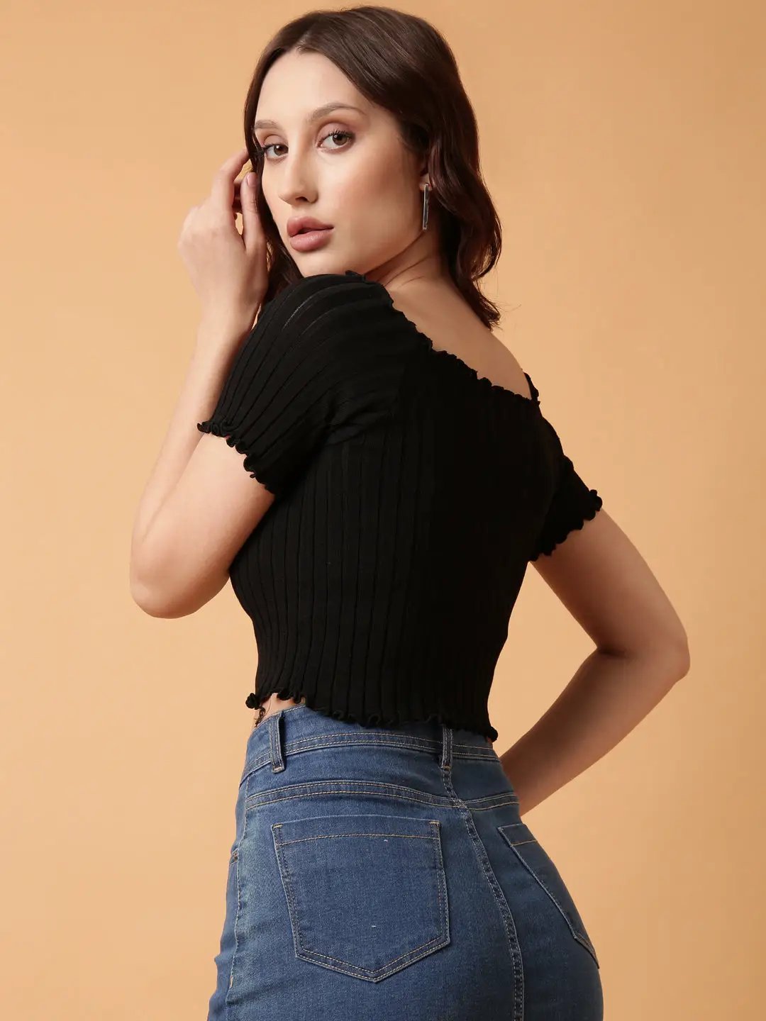 Women's Black Solid Crop Top