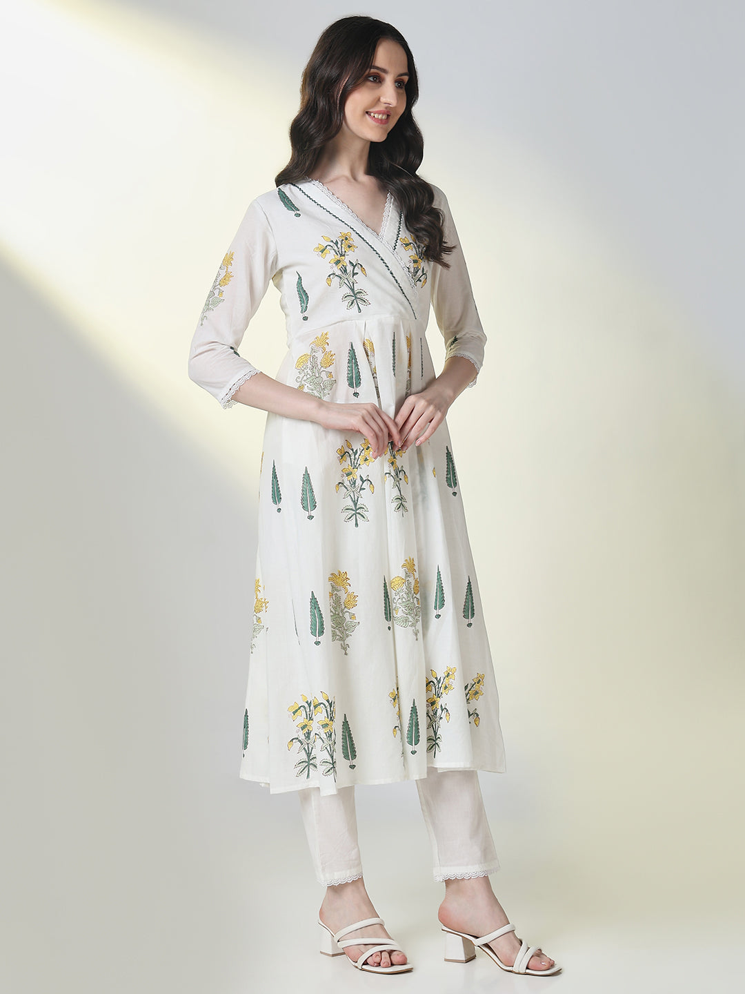 Women White Floral Anarkali Kurta Set with Dupatta