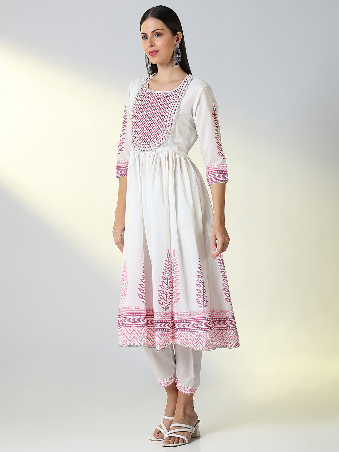 Women White Graphic Anarkali Kurta Set with Dupatta