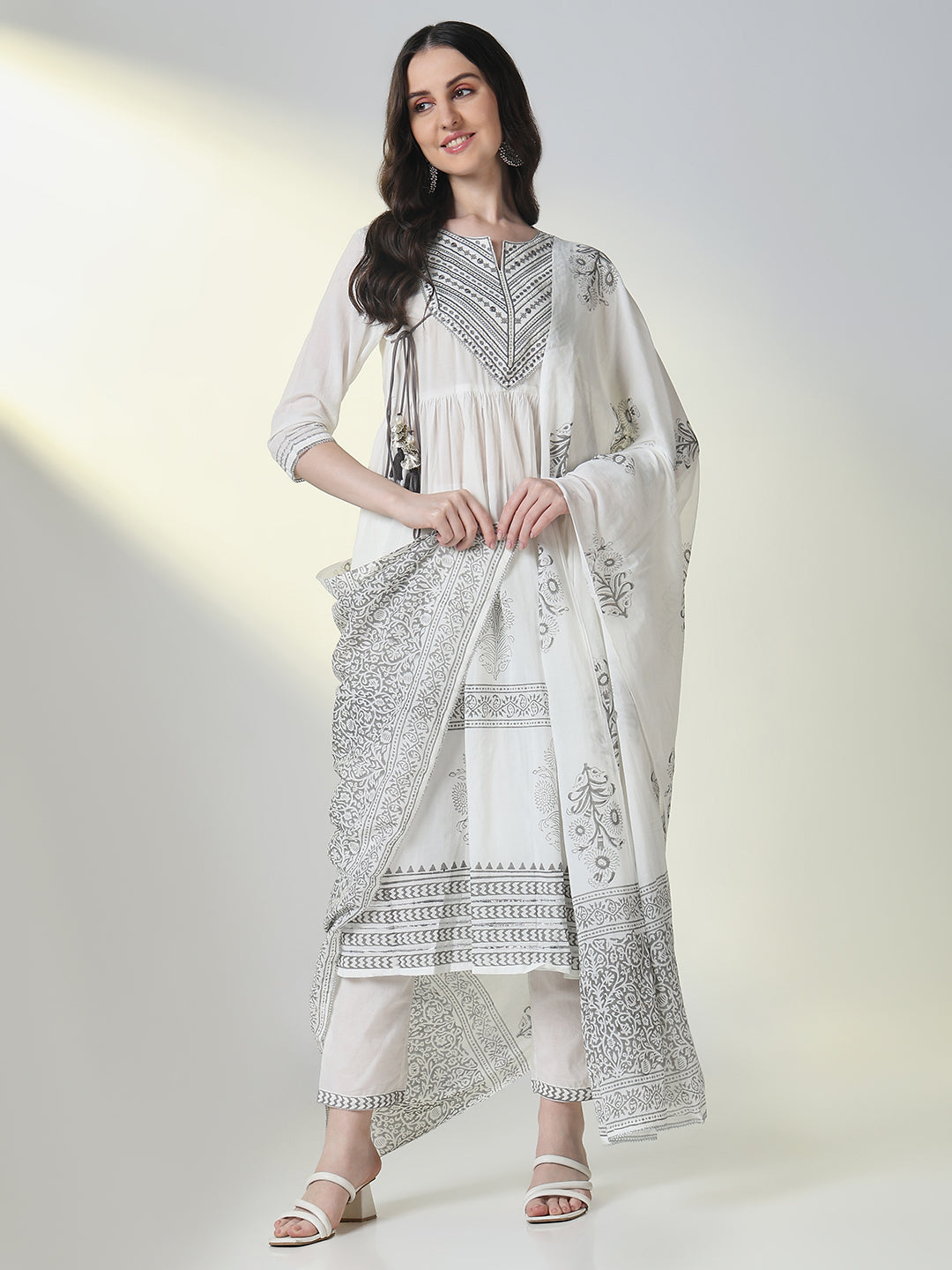 Women White Graphic Anarkali Kurta Set with Dupatta