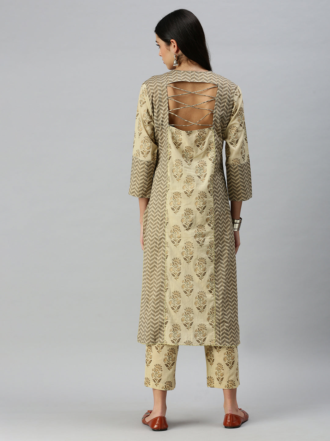 Women Straight Beige Printed Kurta and Trousers