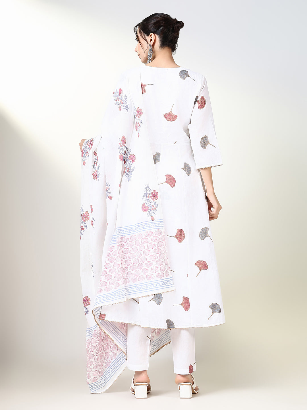 Women Floral White Straight Kurta Set with Dupatta