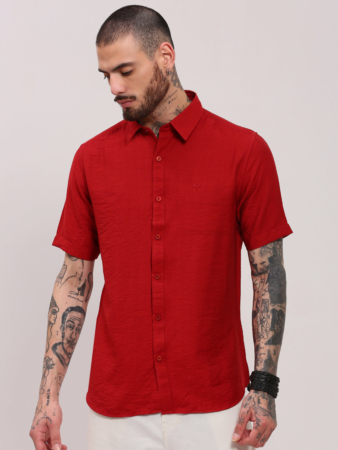 Men Red Solid Slim Fit Shirt