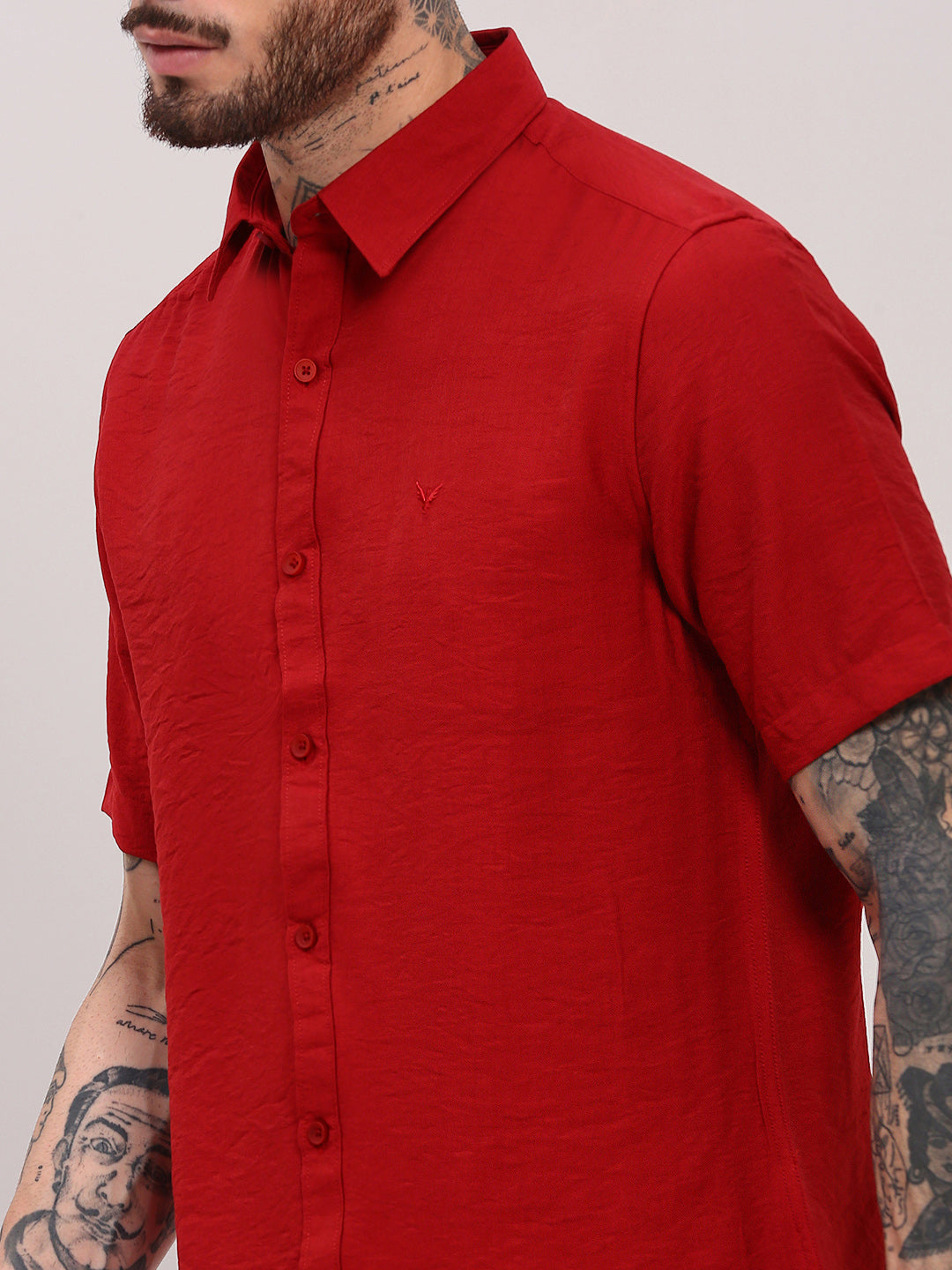 Men Red Solid Slim Fit Shirt