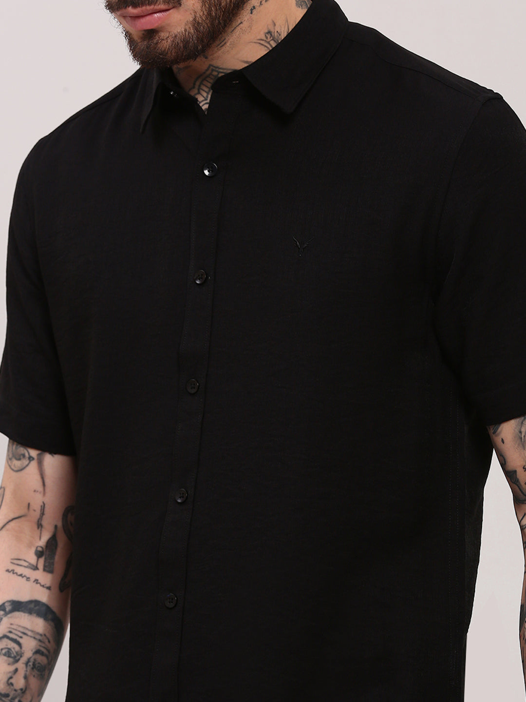 Men Black Solid Slim Fit Shirt