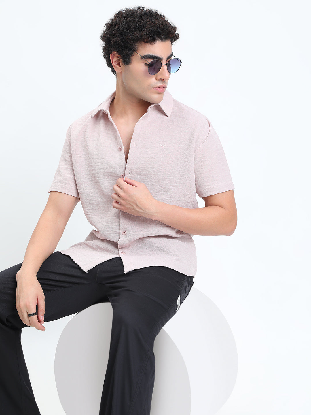 Men's Peach Solid Slim Fit Short Sleeves Shirt