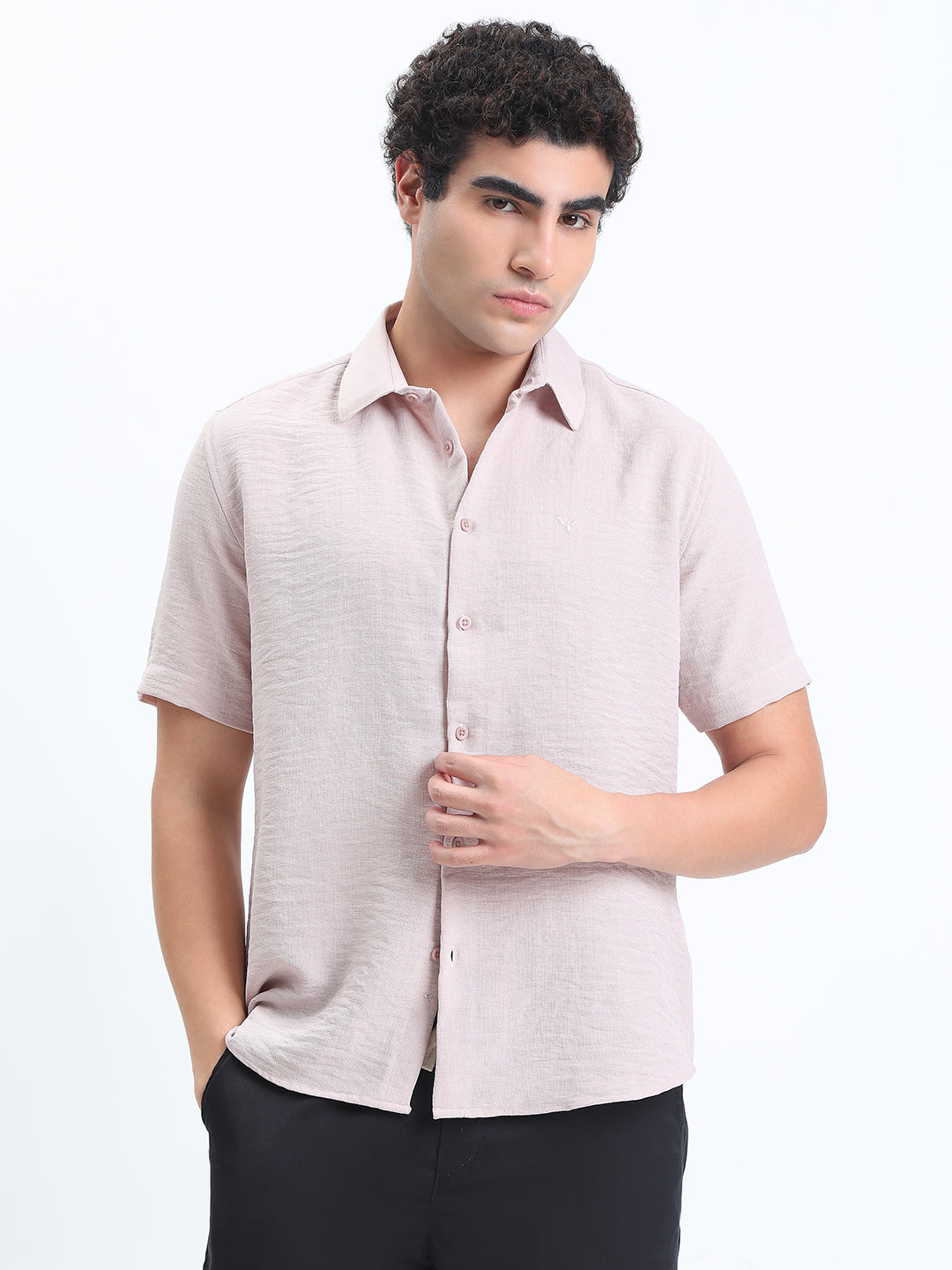 Men's Peach Solid Slim Fit Short Sleeves Shirt