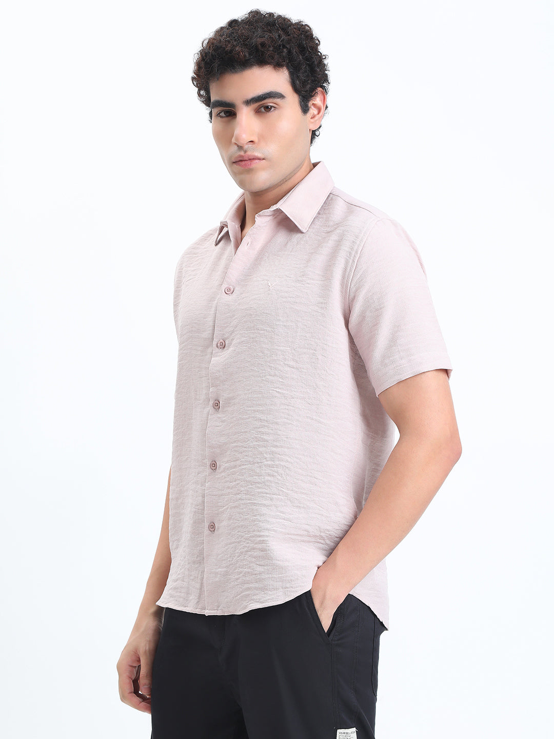 Men's Peach Solid Slim Fit Short Sleeves Shirt