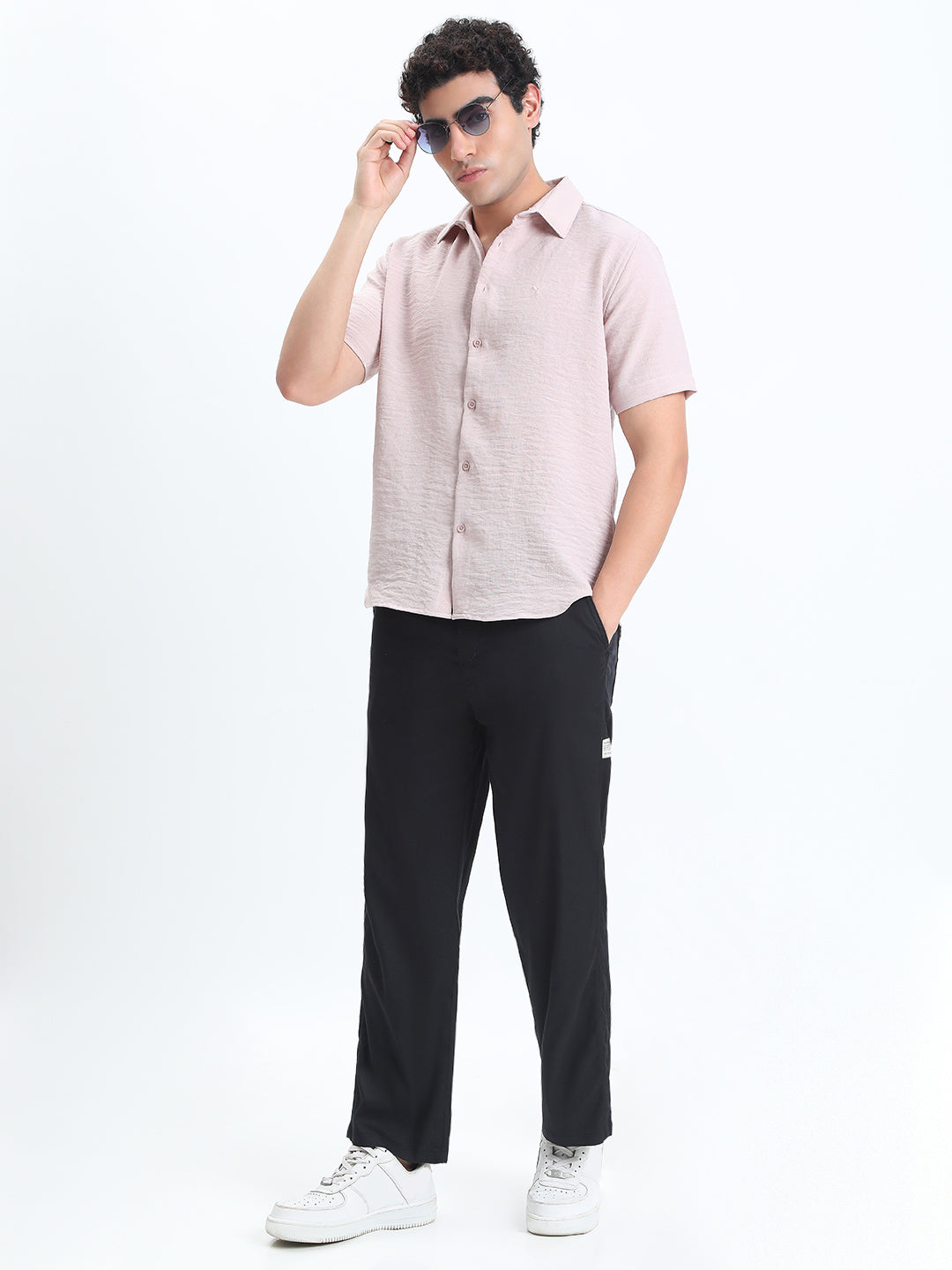 Men's Peach Solid Slim Fit Short Sleeves Shirt
