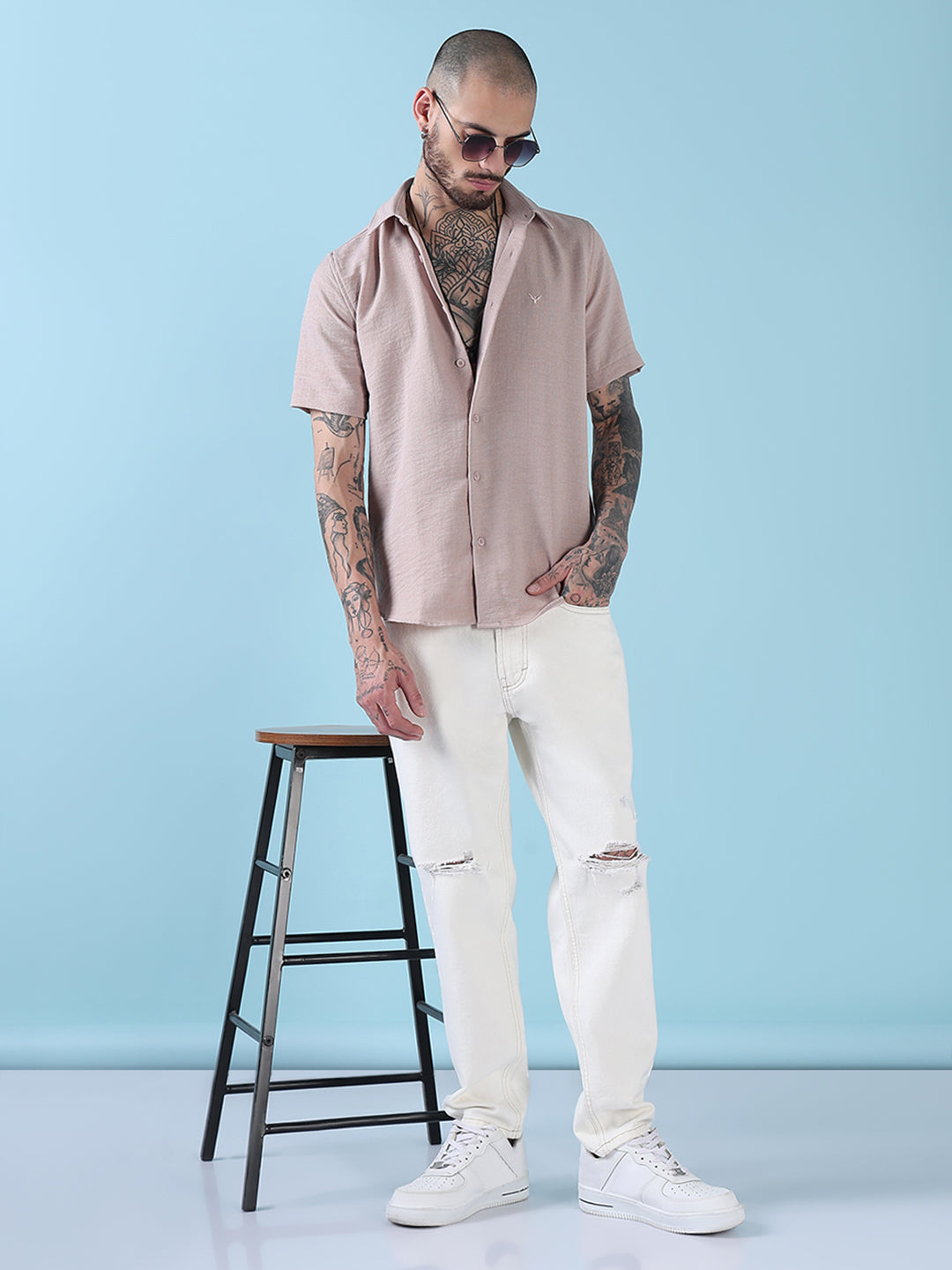 Men's Peach Solid Slim Fit Chambray Casual Shirt