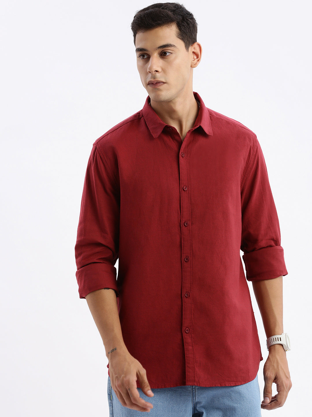 Men Spread Collar Solid Slim Fit Maroon Shirt