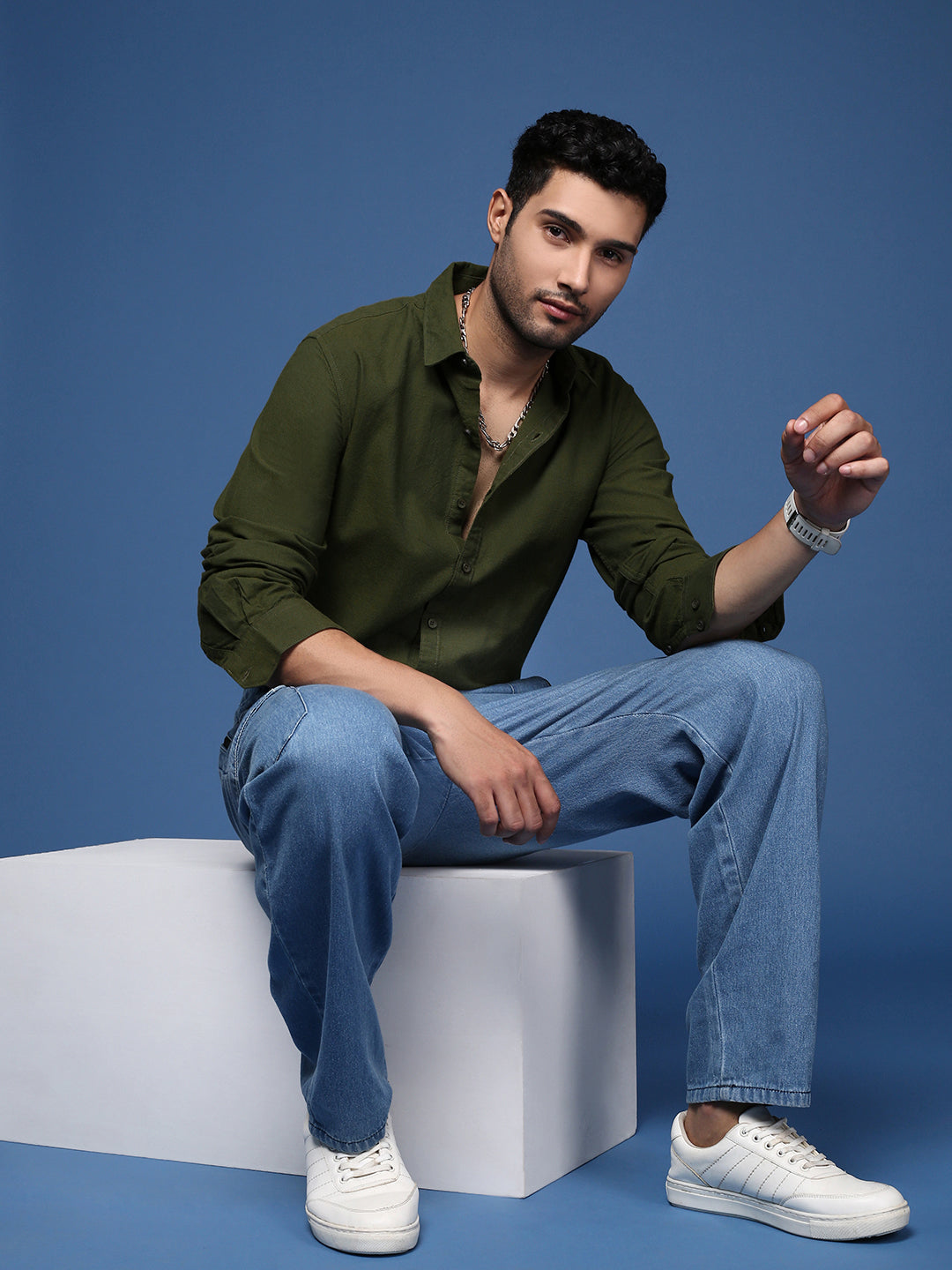 Men's Olive Standard Slim Fit Opaque Casual Shirt