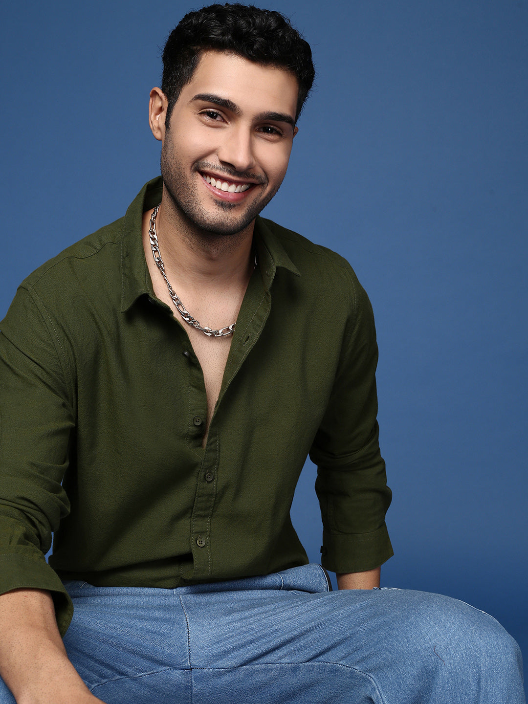 Men's Olive Standard Slim Fit Opaque Casual Shirt