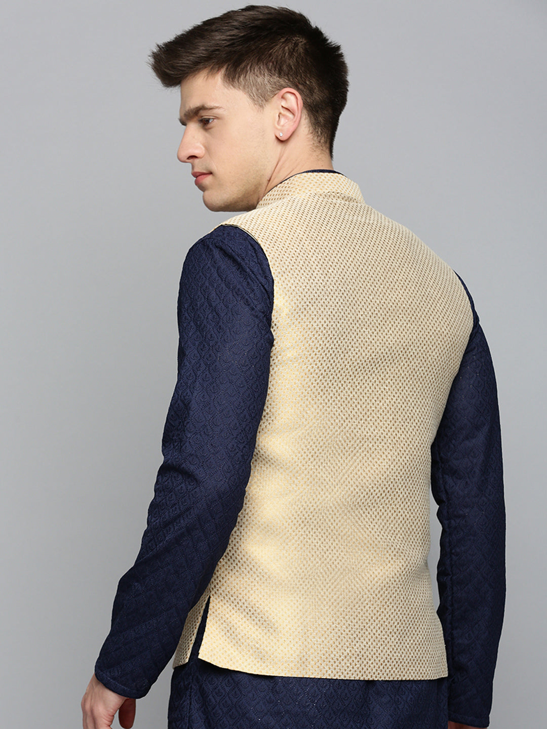 Men Mandarin Collar Woven Design Gold Nehru Jacket