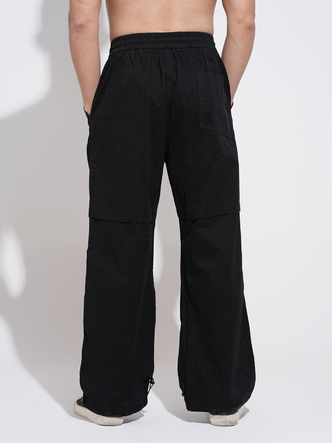 Men's Black Relaxed Fit Cargo Trousers