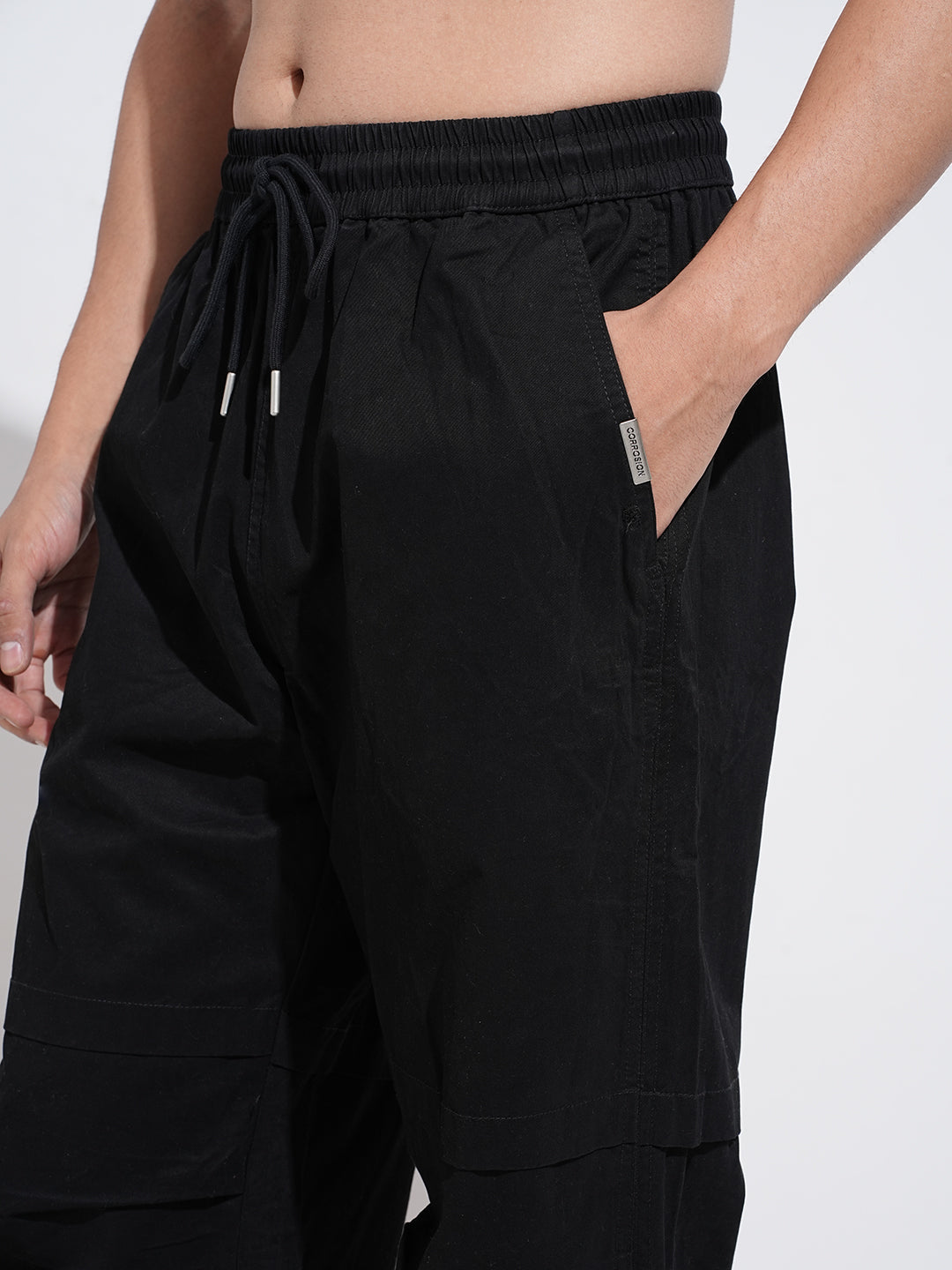 Men's Black Relaxed Fit Cargo Trousers