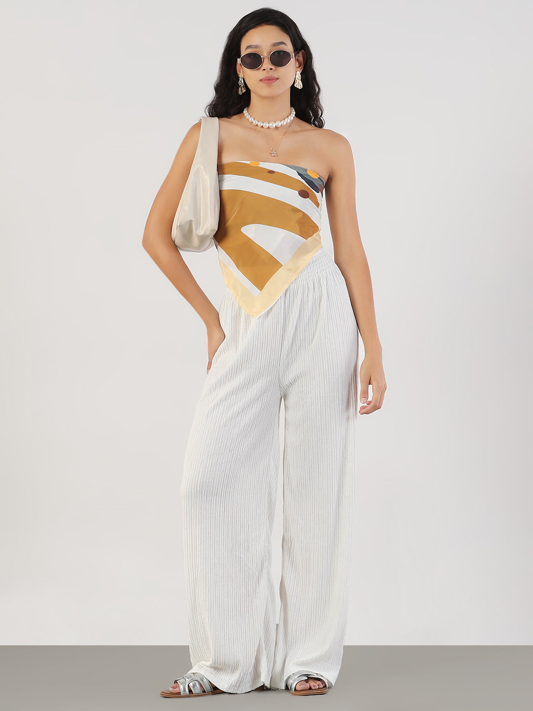 Women White Loose Fit Solid Parallel Trousers