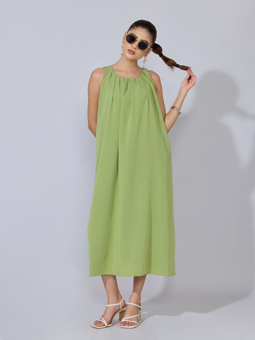 Women's Pleated Green Sleeveless Midi Dress