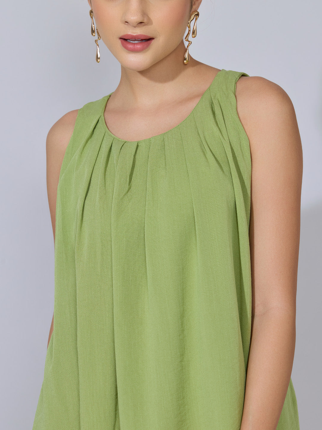 Women's Pleated Green Sleeveless Midi Dress