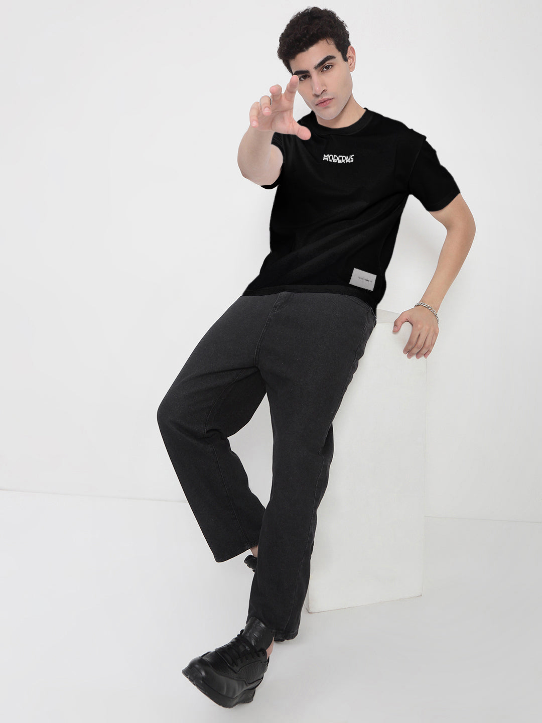 Men's Typography Printed Black Regular Fit T-Shirt