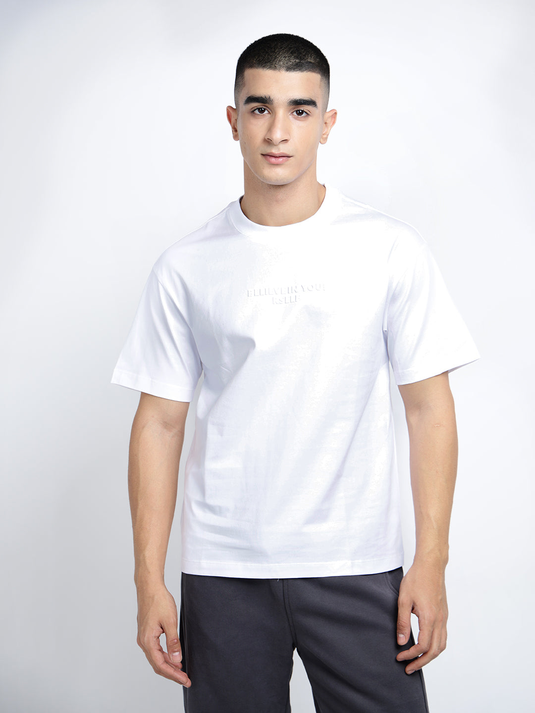 Men's Typography White Short Sleeves Round Neck Relaxed Fit T-Shirt