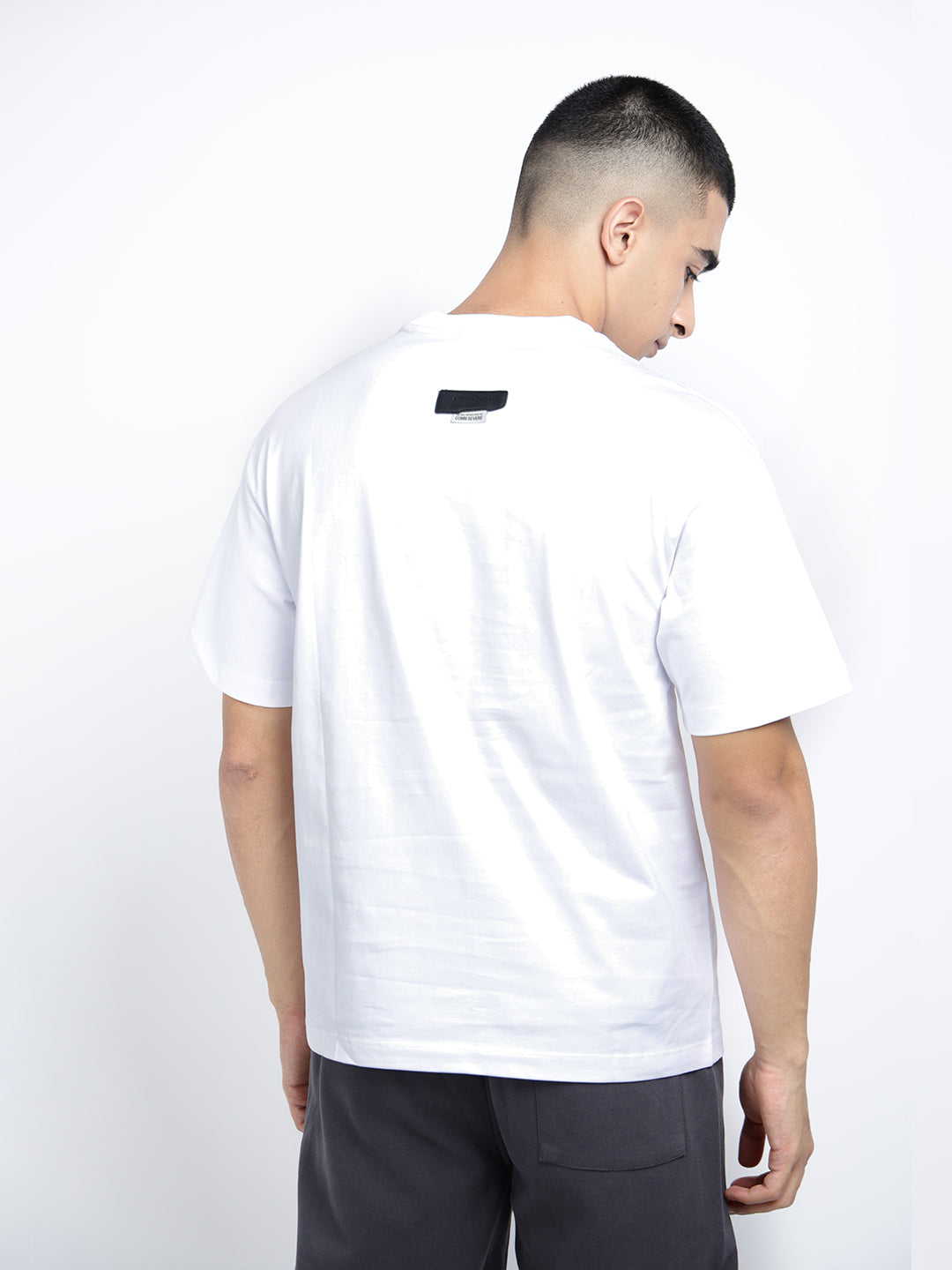 Men's Typography White Short Sleeves Round Neck Relaxed Fit T-Shirt