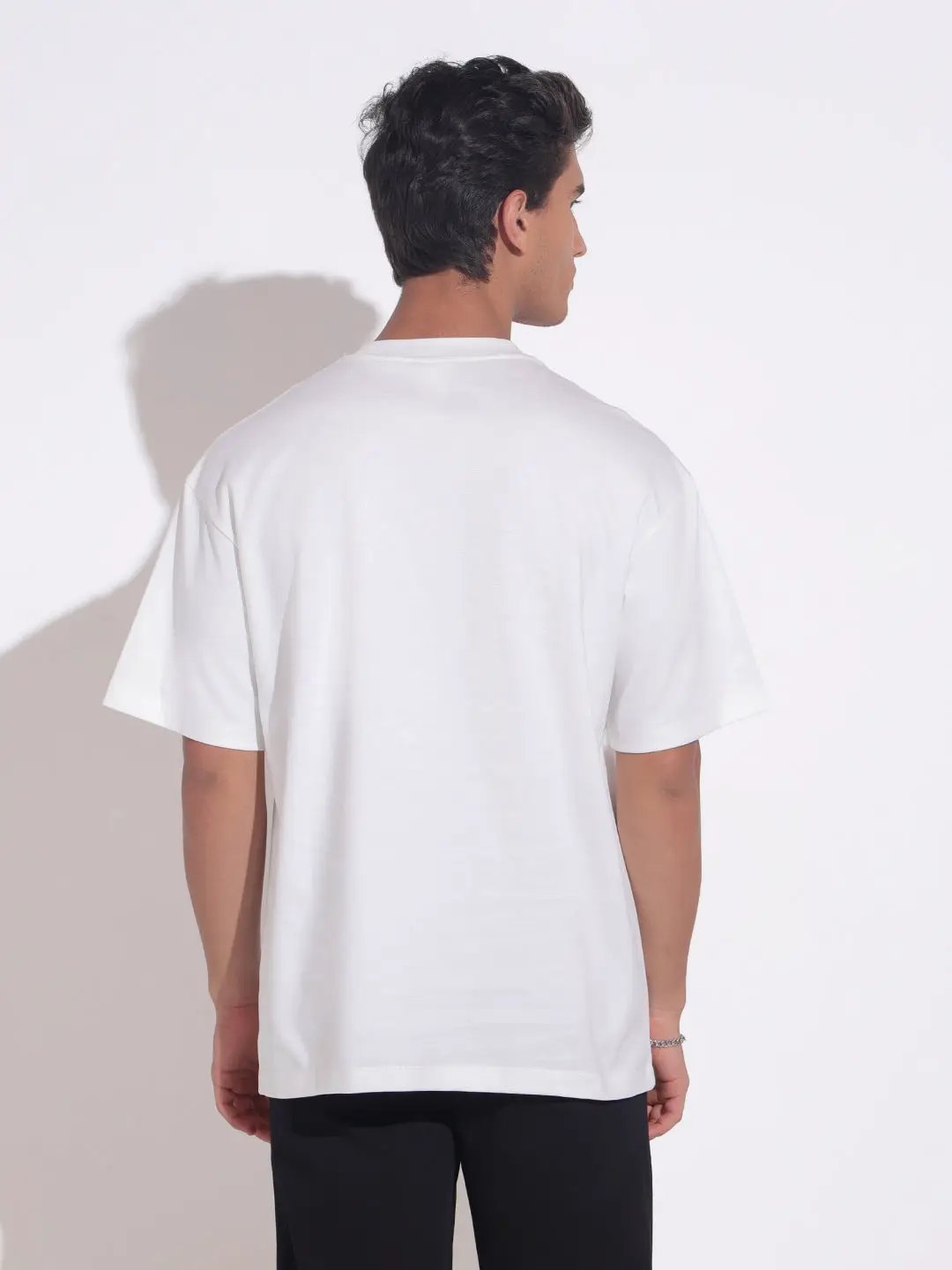 Men's White Oversized T-Shirt with Chest Pocket - from SHOWOFFFF