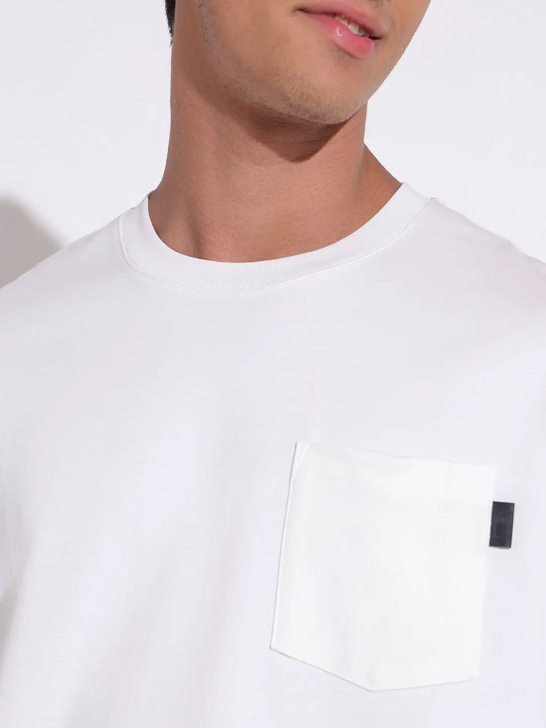 Men's White Oversized T-Shirt with Chest Pocket - from SHOWOFFFF