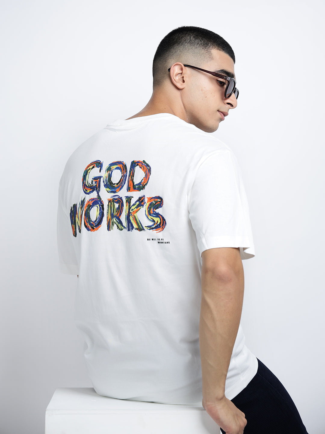 Men's Graphic Print White Round Neck Relaxed Fit T-Shirt