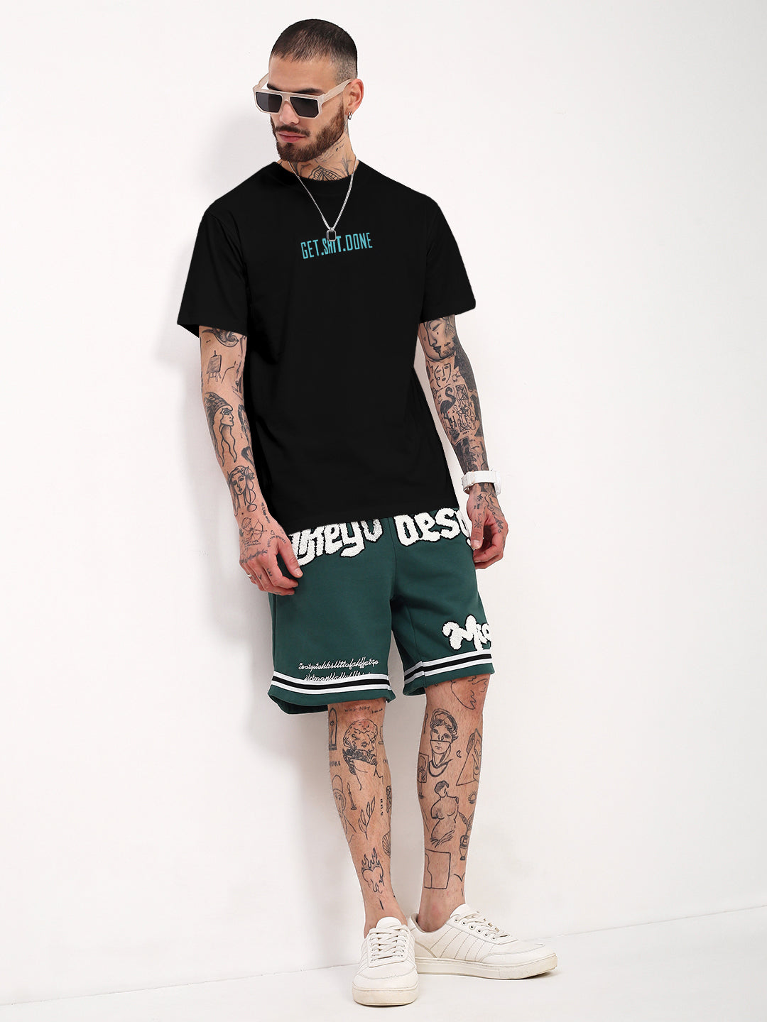 Men's Typography Black Short Sleeves Round Neck Slim Fit T-Shirt