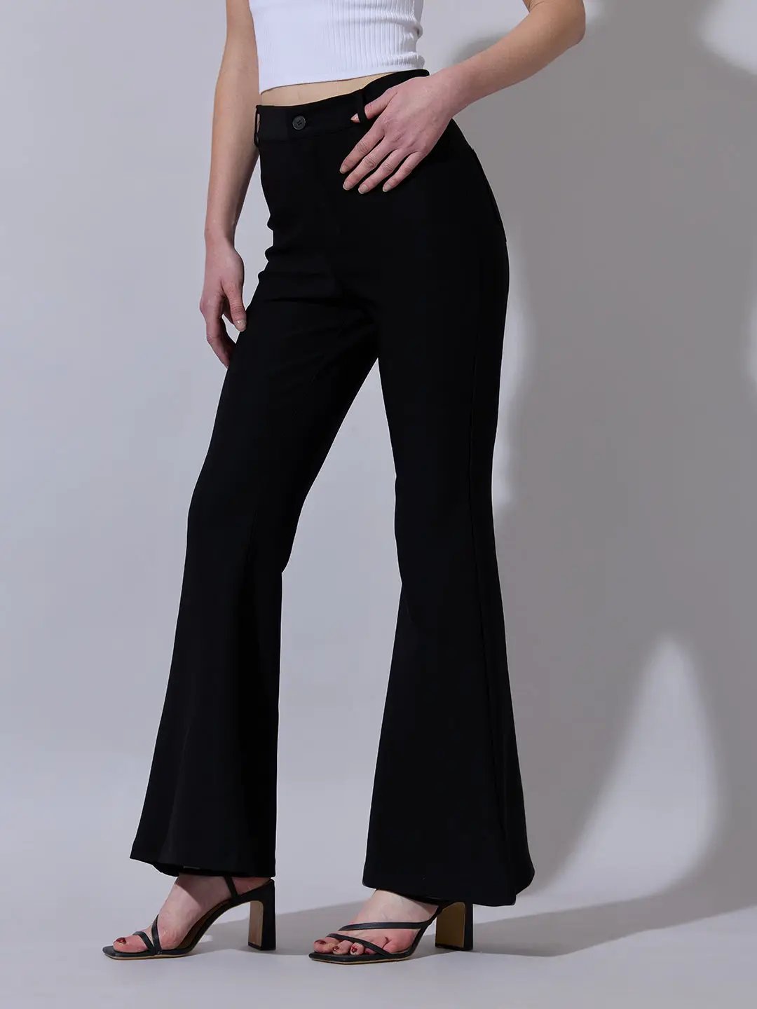 Women's Black Relaxed Fit Flared Trousers - Uncategorized from SHOWOFFFF