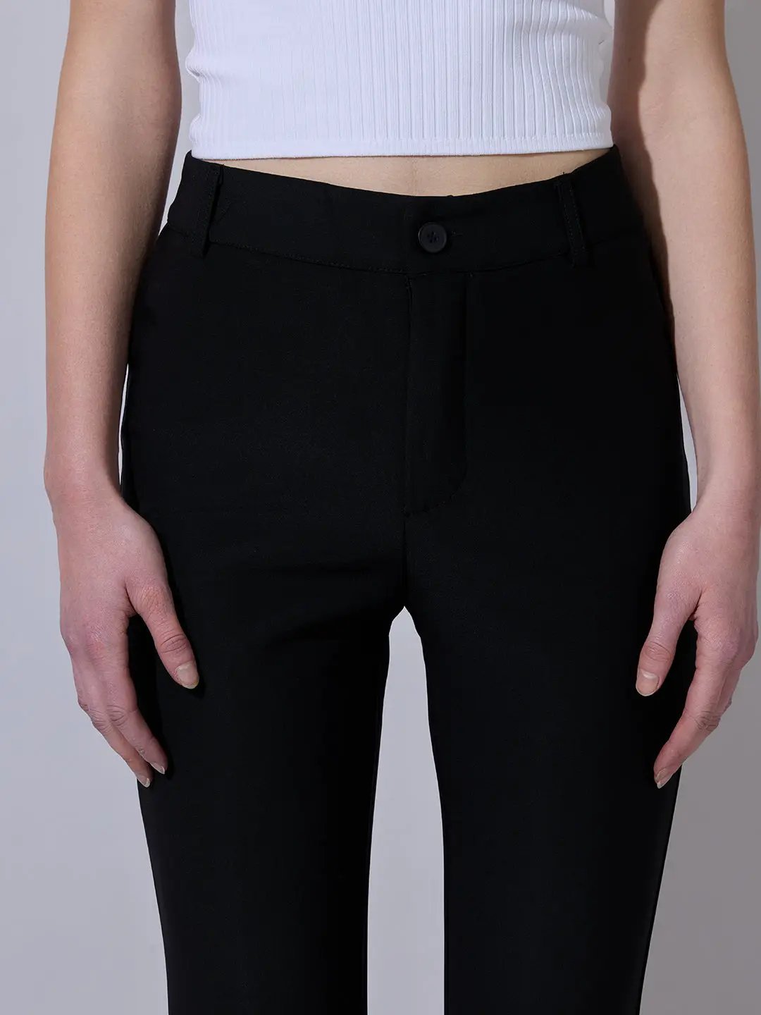 Women's Black Relaxed Fit Flared Trousers - Uncategorized from SHOWOFFFF