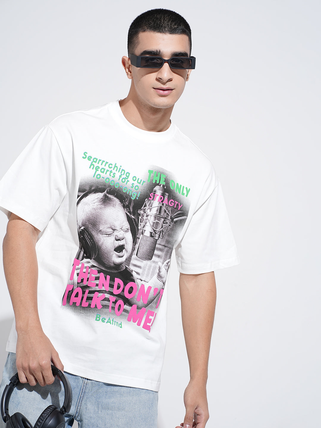 Men's Graphic Print White Short Sleeves Round Neck Oversized T-Shirt