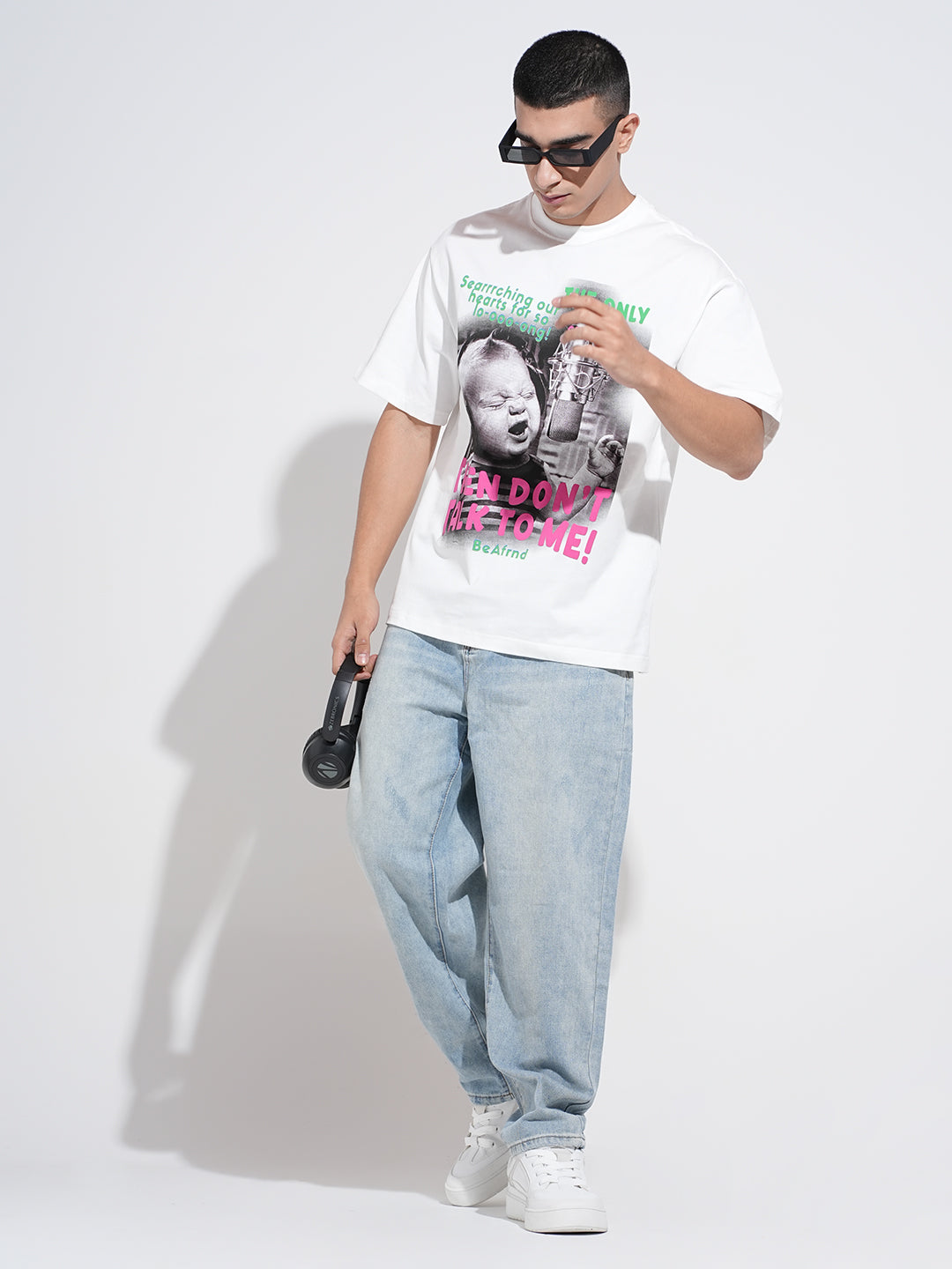 Men's Graphic Print White Short Sleeves Round Neck Oversized T-Shirt