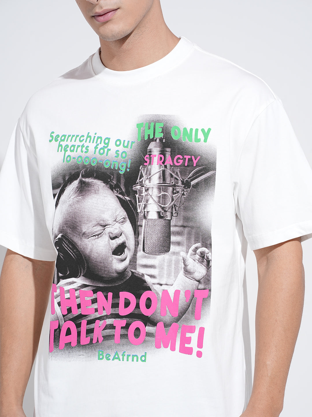 Men's Graphic Print White Short Sleeves Round Neck Oversized T-Shirt