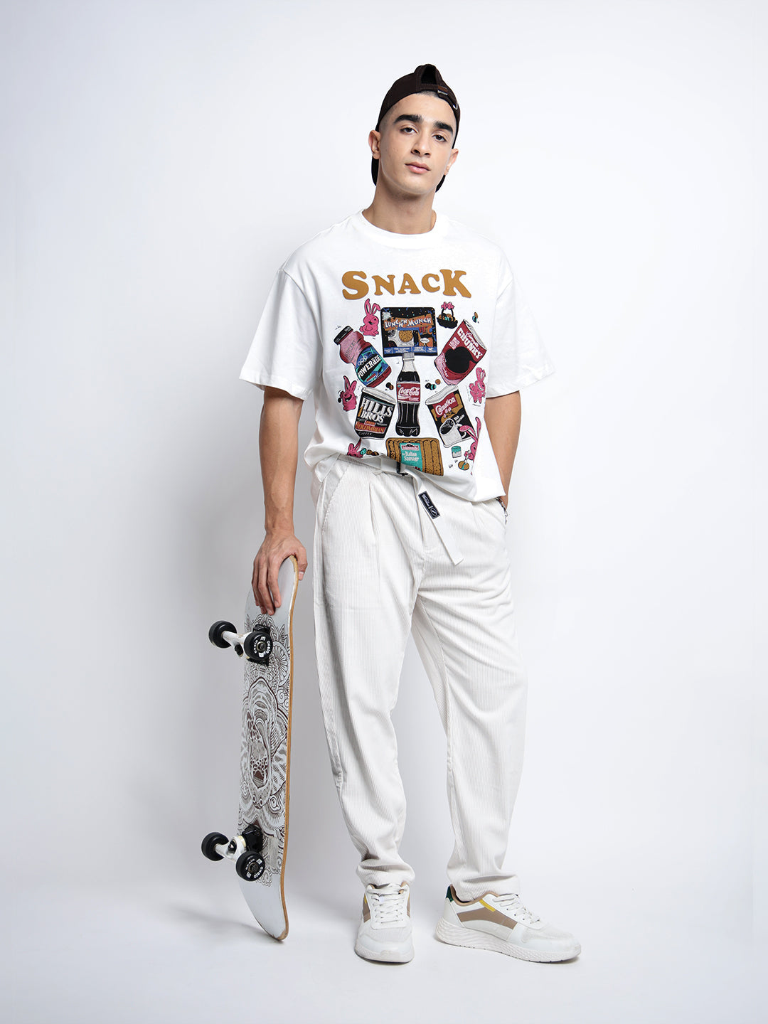 Men's Graphic Print White Short Sleeves Round Neck Oversized T-Shirt