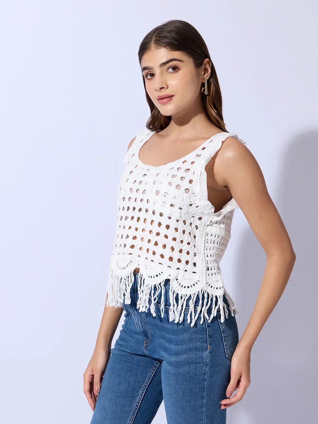 Women's White Round Neck Crochet Crop Top - Uncategorized from SHOWOFFFF